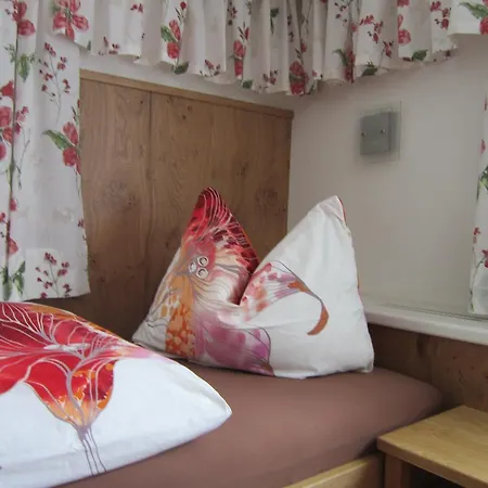 Bed & Breakfast Haus Jochum 3*