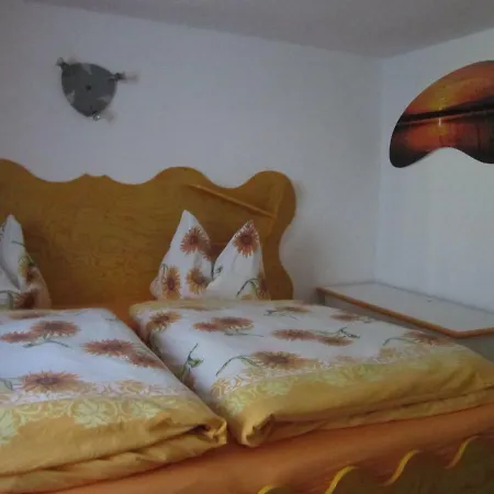 Haus Jochum Bed & Breakfast 3*