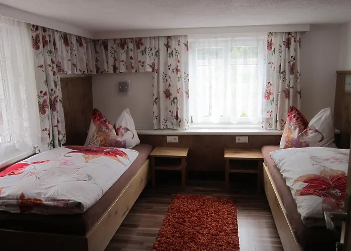 Bed & Breakfast Haus Jochum 3*